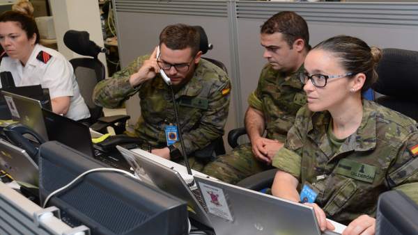 Imagen de militares españoles, durante el ejercicio Imagen de militares españoles, durante el ejercicio