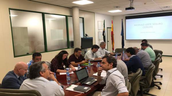 Reunión para propuesta de la Junta sobre el seguro en la cereza Reunión para propuesta de la Junta sobre el seguro en la cereza