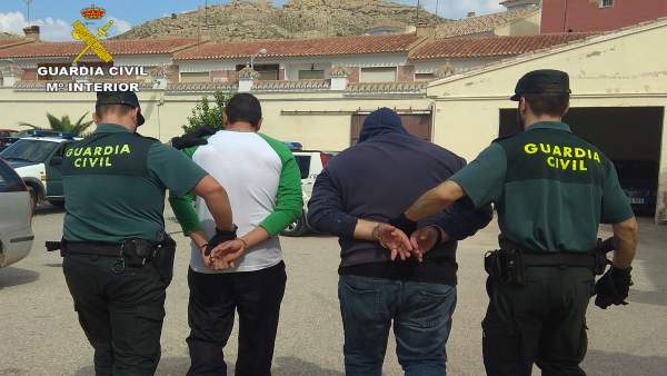 Imagen de los dos detenidos en Albudeite Imagen de los dos detenidos en Albudeite
