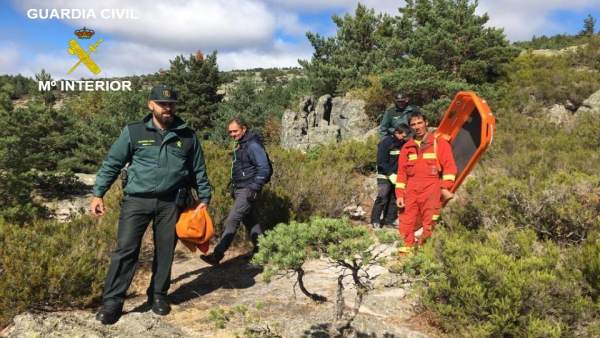 Rescate de la senderista accidentada. Rescate de la senderista accidentada.