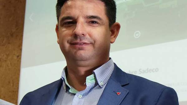 Pedro García en una presentación de Sadeco Pedro García en una presentación de Sadeco