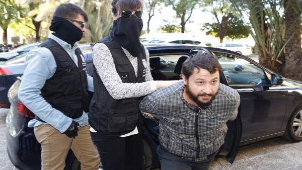 A disposición judicial el detenido por el crimen de una mujer en Parque Amate A disposición judicial el detenido por el crimen de una mujer en Parque Amate