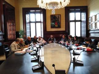 La Mesa del Parlament, reunida este lunes por la tarde.
