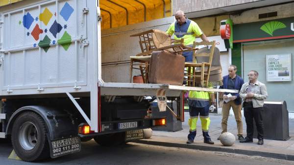 Servicio municipal de recogida de muebles y enseres Servicio municipal de recogida de muebles y enseres