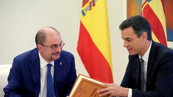 Reunión en La Moncloa entre Sánchez y Lambán Reunión en La Moncloa entre Sánchez y Lambán