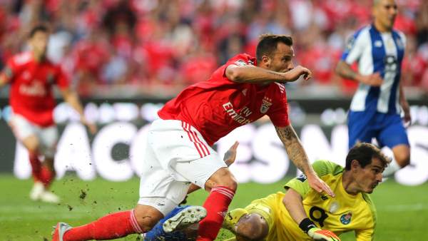 Seferovic y Casillas, Benfica - Oporto Seferovic y Casillas, Benfica - Oporto