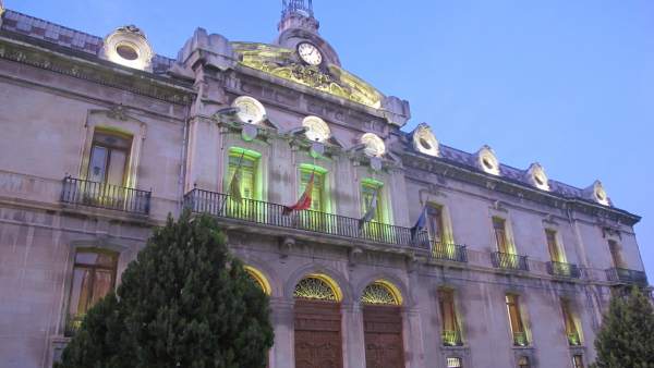 Iluminación en la Diputación con motivo del Día Mundial de la Salud Mental. Iluminación en la Diputación con motivo del Día Mundial de la Salud Mental.