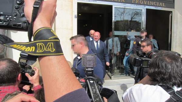 Pedro Antonio Sánchez, A Su Salida Del TSJ Tras Declarar Por El Caso Auditorio Pedro Antonio Sánchez, A Su Salida Del TSJ Tras Declarar Por El Caso Auditorio