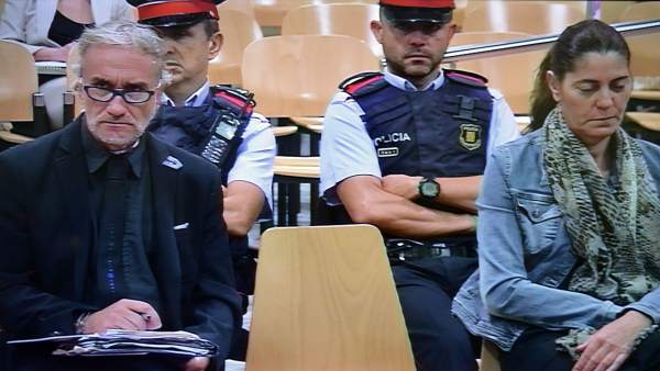 Fernando Blanco y Marga Garau, padres de la menor Nadia, en el juicio Fernando Blanco y Marga Garau, padres de la menor Nadia, en el juicio