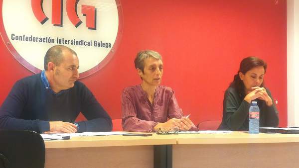 Representantes de CIG-Banca en rueda de prensa. Representantes de CIG-Banca en rueda de prensa.