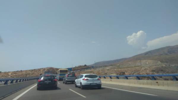Vehículos en retención tras el accidente en la A-7 Vehículos en retención tras el accidente en la A-7
