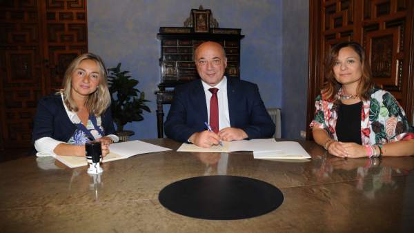 Diputación Córdoba firma convenio con Cruz Roja Diputación Córdoba firma convenio con Cruz Roja