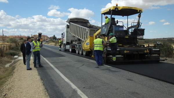 Obras en la carretera de San Cristóbal de Segovia a Trescasas. 12-10-18 Obras en la carretera de San Cristóbal de Segovia a Trescasas. 12-10-18