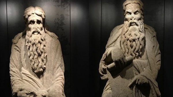 Las estatuas de Abraham e Isaac Las estatuas de Abraham e Isaac