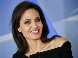 Angelina Jolie (cuatro películas)