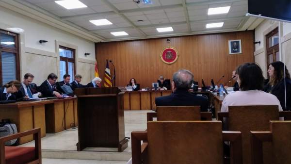 El exconseller de Interior, José María Rodríguez, en el juicio por el Caso Over El exconseller de Interior, José María Rodríguez, en el juicio por el Caso Over