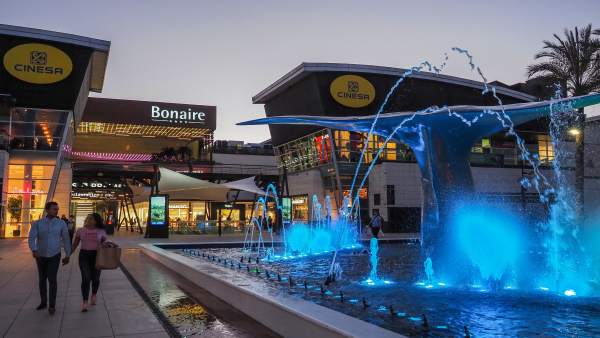 L'AECC concedeix a Bonaire el premi a la millor ampliació de centre comercial a Espanya per les seues terrasses L'AECC concedeix a Bonaire el premi a la millor ampliació de centre comercial a Espanya per les seues terrasses