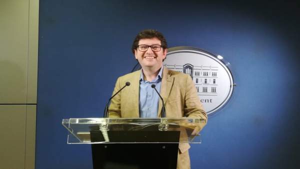 Alberto Jarabo en la sala de prensa del Parlament Alberto Jarabo en la sala de prensa del Parlament