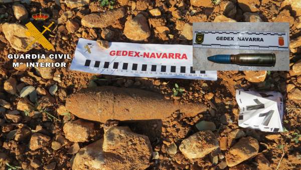 Granada de mortero destruida por la Guardia Civil de Navarra Granada de mortero destruida por la Guardia Civil de Navarra