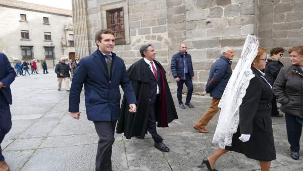 Pablo casado accede a la Catedral de Ávila Pablo casado accede a la Catedral de Ávila