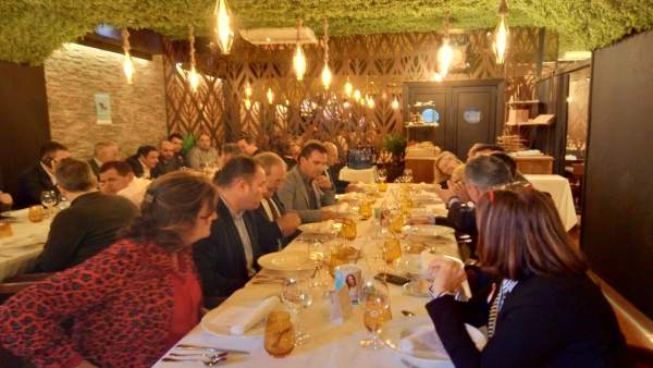 Wenceslao López, junto a empresarios de Otea Wenceslao López, junto a empresarios de Otea