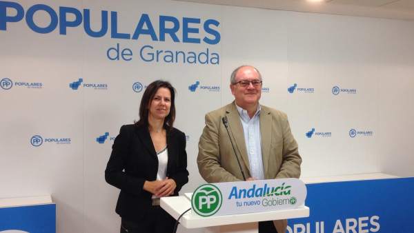 Rueda de prensa en el PP de Granada Rueda de prensa en el PP de Granada
