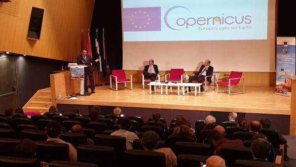 El coordinador del Foro del Espacio de la Ciudad de Sevilla en un acto del event El coordinador del Foro del Espacio de la Ciudad de Sevilla en un acto del event