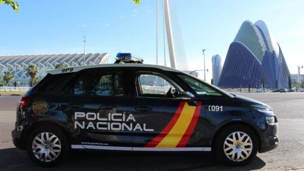 Coche de policía en València Coche de policía en València