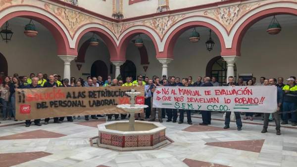 Concentración en el Ayuntamiento Concentración en el Ayuntamiento