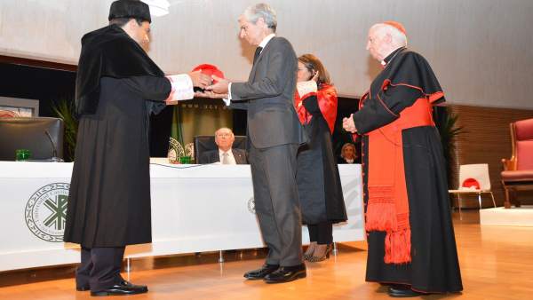Acto de la UCV sobre Adolfo Suárez Acto de la UCV sobre Adolfo Suárez