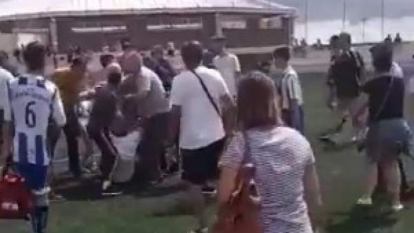 Pelea en el partido entre San Lorenzo y el Unión Isora. Pelea en el partido entre San Lorenzo y el Unión Isora.