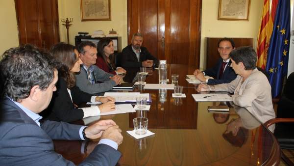 Teresa Cunillera y José Crespín con representantes del Consorcio Segre-Rialb Teresa Cunillera y José Crespín con representantes del Consorcio Segre-Rialb
