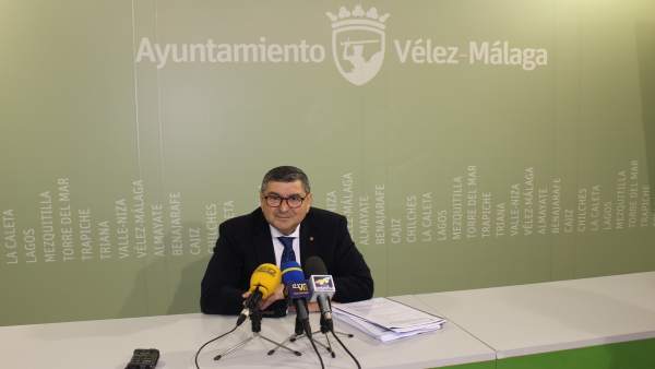 Antonio Moreno Ferrer, alcalde de Vélez-Málaga Antonio Moreno Ferrer, alcalde de Vélez-Málaga