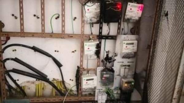 Contadores incendiados en un edificio de Callosa de Segura Contadores incendiados en un edificio de Callosa de Segura