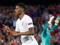 Inglaterra humilla a España en la primera parte (0-3)