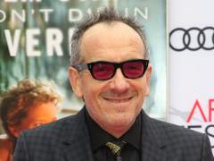 Elvis Costello dará "un puñetazo" al próximo que diga que tiene cáncer