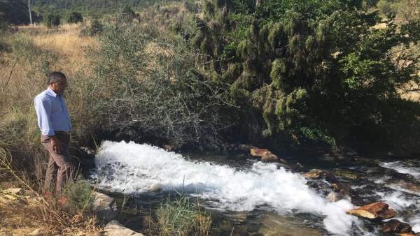 Jesús Cano, en un pozo de sequía. Pozos de sequía Jesús Cano, en un pozo de sequía. Pozos de sequía