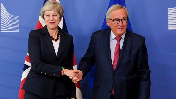 Theresa May y Jean-Claude Juncker Theresa May y Jean-Claude Juncker