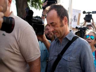 Francesco Arcuri, el excompañero de Juana Rivas, llega al juzgado de Granada