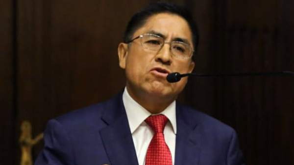 César José Hinostroza César José Hinostroza