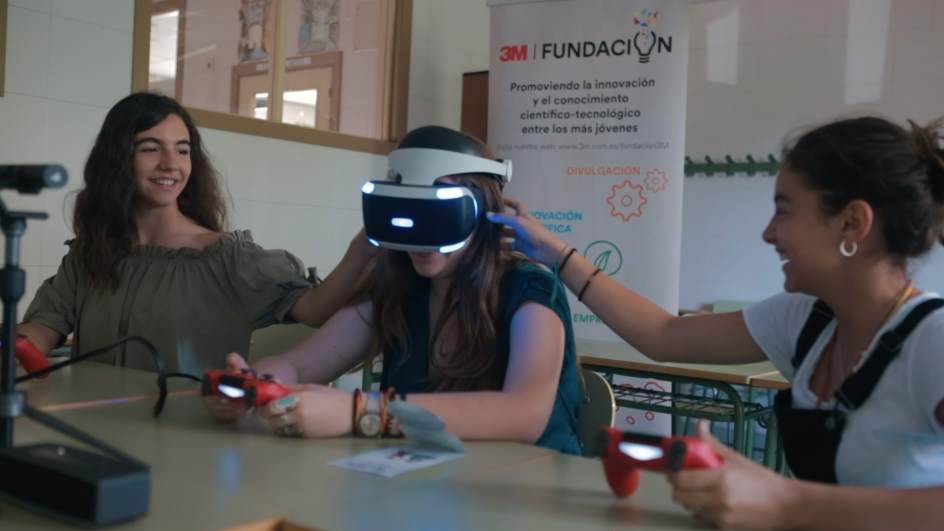 Las gafas de realidad virtual de PlayStation como herramienta educativa para aprender ciencias. 