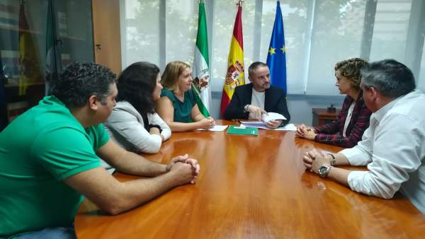 Tortosa reunido con las empresas beneficiarias de las ayudas Tortosa reunido con las empresas beneficiarias de las ayudas