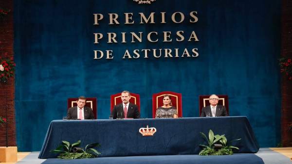 El Rey Felipe y la Reina Letizia presiden los Premios Princesa de Asturias El Rey Felipe y la Reina Letizia presiden los Premios Princesa de Asturias