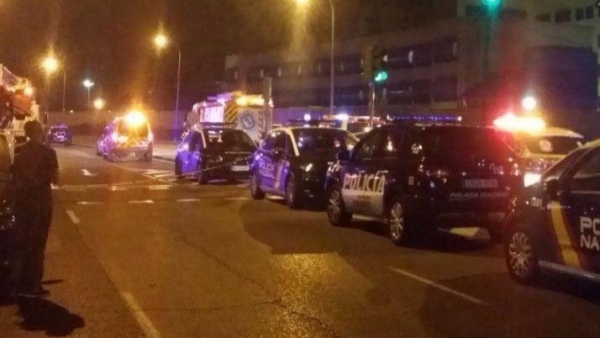 Policía frente al CIE de Aluche Policía frente al CIE de Aluche