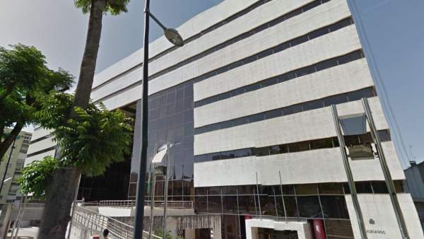 Edificio de los Juzgados de lo Penal en Granada Edificio de los Juzgados de lo Penal en Granada