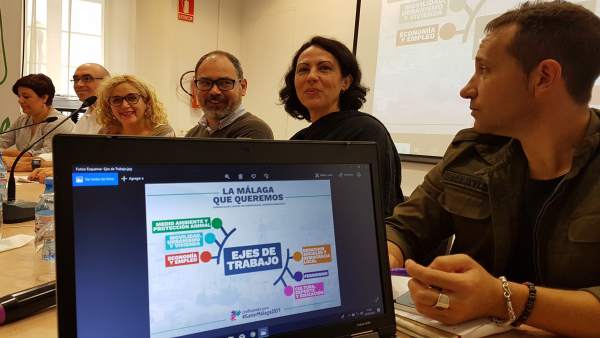 Reunión de IU y Podemos con sindicatos y colectivos Reunión de IU y Podemos con sindicatos y colectivos