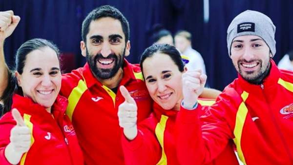 El equipo mixto español de curling hace historia El equipo mixto español de curling hace historia