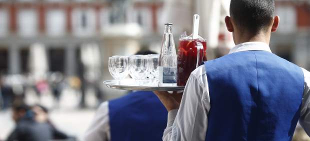 La facturación del sector servicios en Baleares crece un 1,9% en agosto, el menor incremento del ...