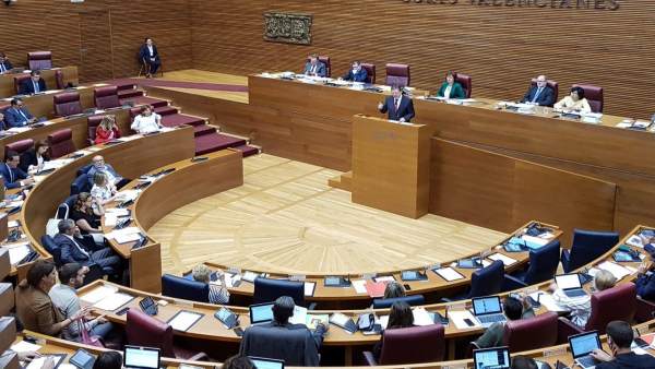 Puig en la tribuna de las Corts Puig en la tribuna de las Corts