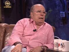 Arévalo flirtea con Jennifer López por Twitter y la gente se burla de él